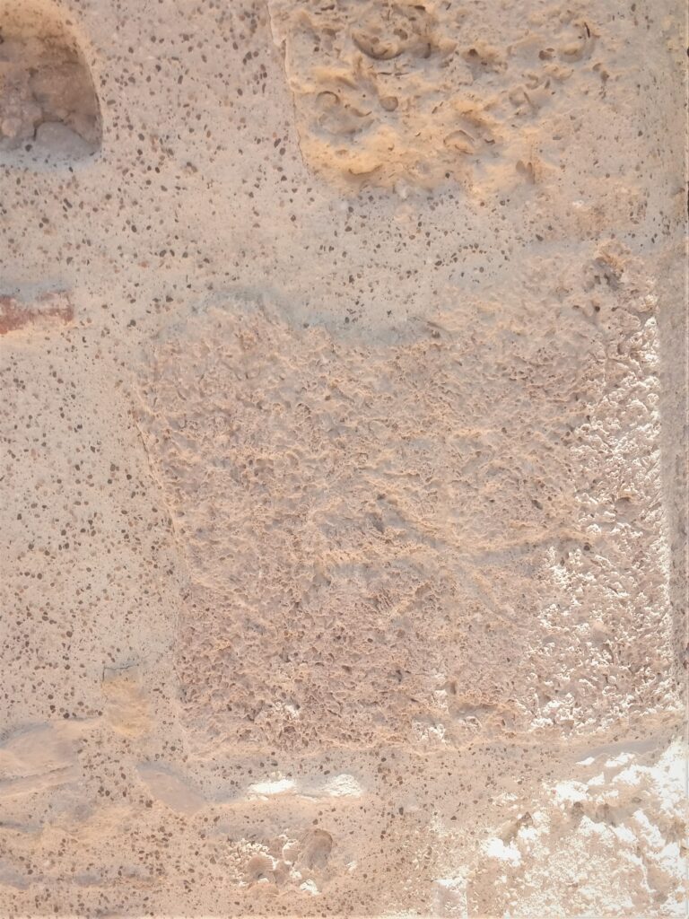 Χαράγματα στο Καθολικό της Μονής Μεταμορφώσεως Σωτήρος (Μονή Σωτηράκη) στο Άνω Αλεποχώρι Μεγαρίδας